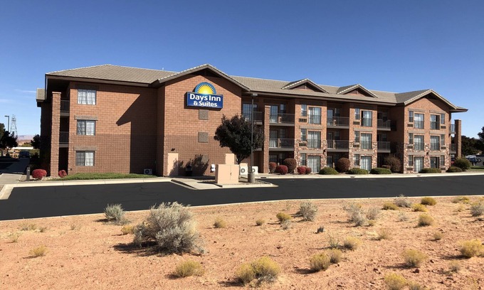 Page Hotel | Days Inn & Suites by Wyndham Page Lake Powell