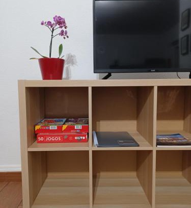 Lousa Wohnung | De Cá - suite com acesso independente e kitchenette