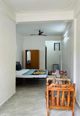 Calangute Haus | De lobos Goa