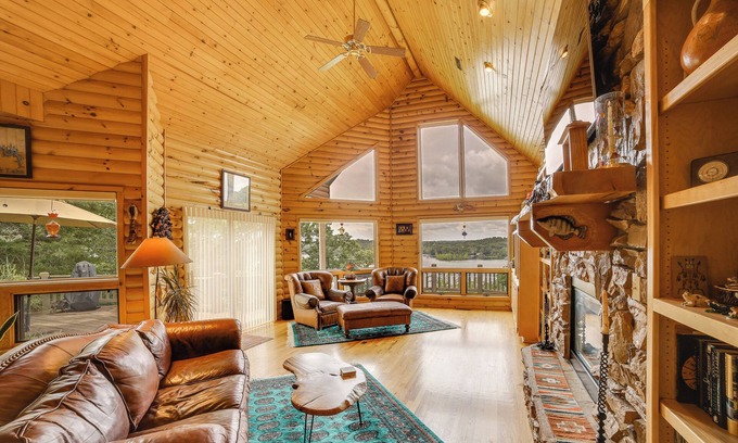 Shell Knob Kabine | Decks & Views: Spacious Cabin Near Table Rock Lake