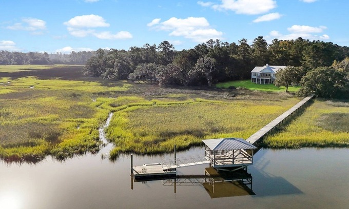 Midway Haus | Deep water/Marsh View, Sleeps 10