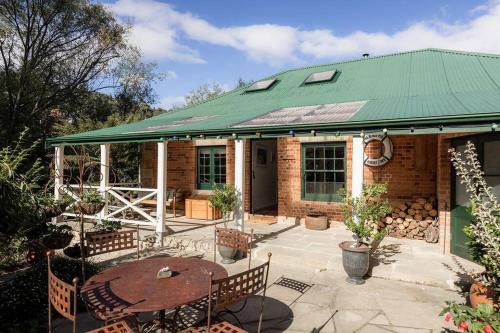 South Hobart Haus | Degraves St Old Mill