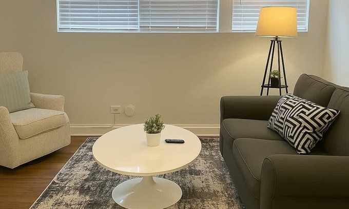 Ravenswood Wohnung | Delightful 1BR Apt in Ravenswood