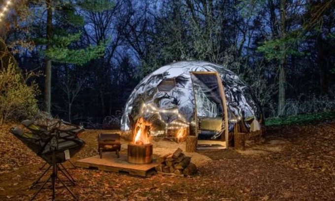 Wisconsin Dells Kabine | Dells Domes - Small Group Getaway 4 Glamping Domes