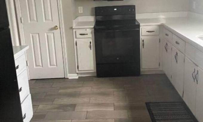 Church Street Haus | Delta love shack (10min from the airport)