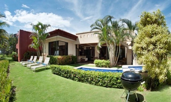 Playa Hermosa Haus | Deluxe Beach Front Luxus Villa - Private Pool in Gated Community!