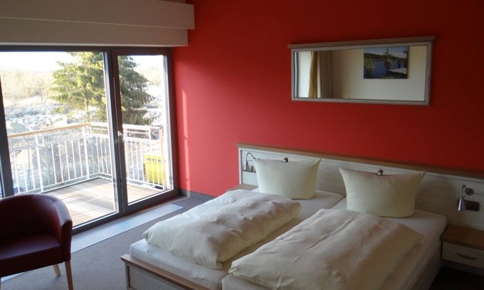 Liepen Haus | Doppelzimmer Deluxe mit Balkon - Hotel & Restaurant Am Peenetal