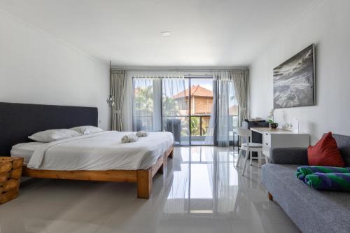 Suraberata Haus | Deluxe Room with Pool View