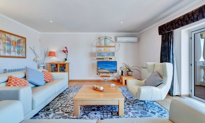 Vila do Bispo Villa | Deluxe Villa mit eigenem Pool, Whirlpool, Tischtennis, Spielzimmer und Fiber WIFI