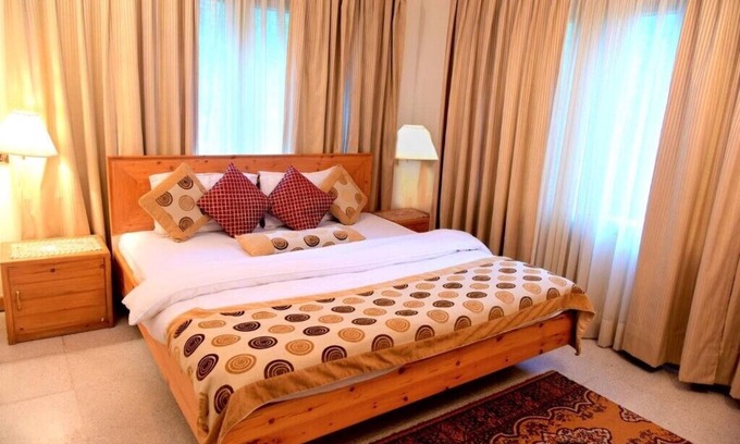 Mashobra Haus | Deodar 2 - Luxuswohnung mit Garten in Mashobra