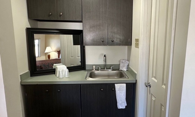 Northeast Heights Hotel | Desert Sands Inn & Suites