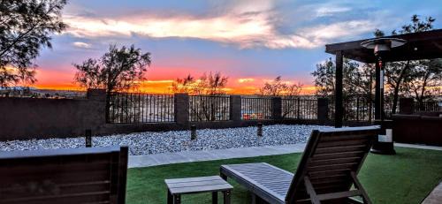 Twentynine Palms Villa | Desert Villa - EV, Hot Tub, Grill, Bar, Games, RV Parking in Twentynine Palms Downtown