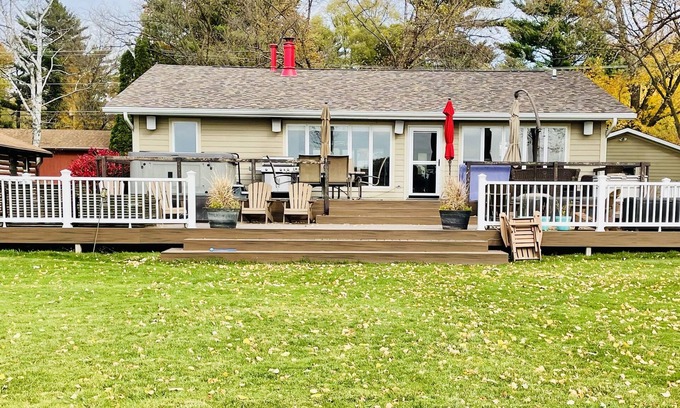 Lake Ripley Haus | DESIGNED FOR FUN! LAKEFRONT HOME - PET FRIENDLY! HOT TUB, FIRE PIT READY TO GO!