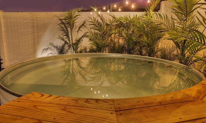 Carlsbad Haus | Designer Coastal Paradise w Pool - Steps to Beach