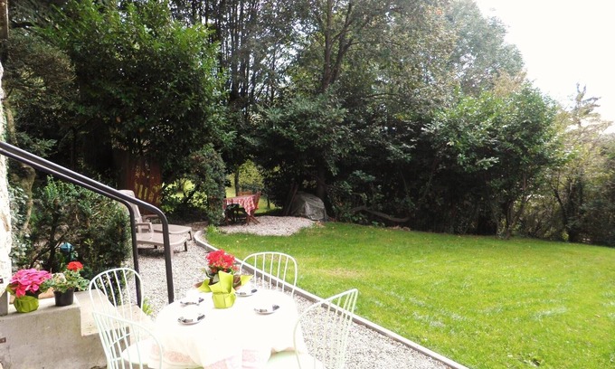 Annecy Old Town Wohnung | VOLL HERZ ALTSTADT ANNECY, place du Château, 41 m2, privater Garten