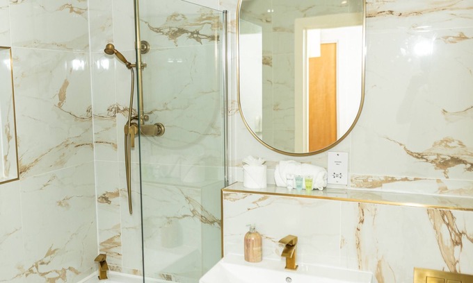 Bordesley Wohnung | Digbeth 2-Bed Apt, Sleeps 6, Groups & Contractors