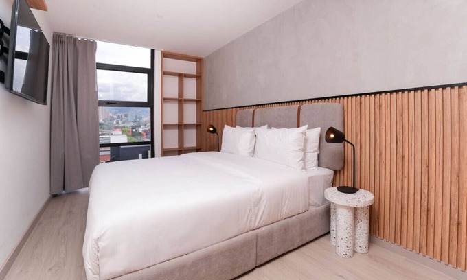 San Diego Wohnung | Digital Nomad 2BR Apt – Jacuzzi +Cowork in Poblado