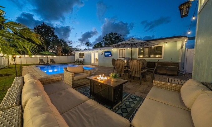 Boynton Beach Haus | Dip n' Sip Oasis: Heated pool, close to the beach & Atlantic ave!