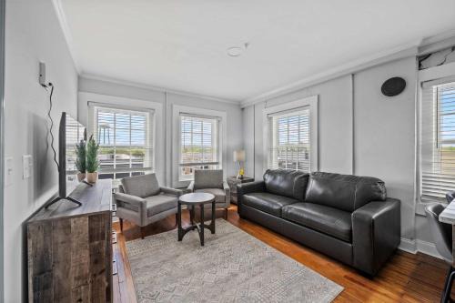 Conway Haus | Discover Conway Trendy Downtown Loft