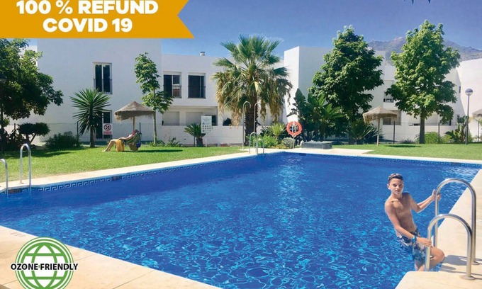 Torrequebrada Wohnung | Desinfiziert Casa CLAUDIA: luxuriös, 3 Schlafzimmer, 4 Pools, WIFI, AC, Meer