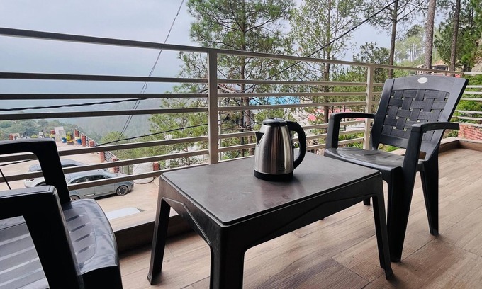 Kasauli Wohnung | Diva Nest I Luxury I 1BHK I Homestay