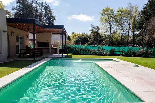 Del Viso Wohnung | Divina casa con parque y Pileta Climatizada en barrio cerrado