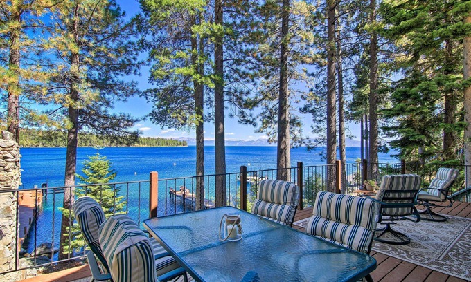 Meeks Bay Haus | NEU! Tahoma House mit Whirlpool auf dem Lake Tahoe!