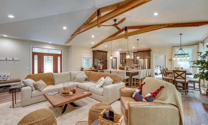 Free Soil Haus | Dock and Yard Games Lakefront Michigan Getaway!