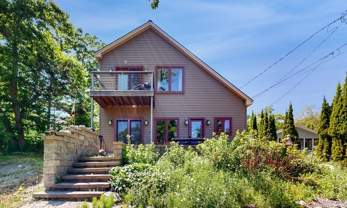 Cundys Harbor Haus | Dog-friendly home with high-speed WiFi, washer/dryer, & private dock