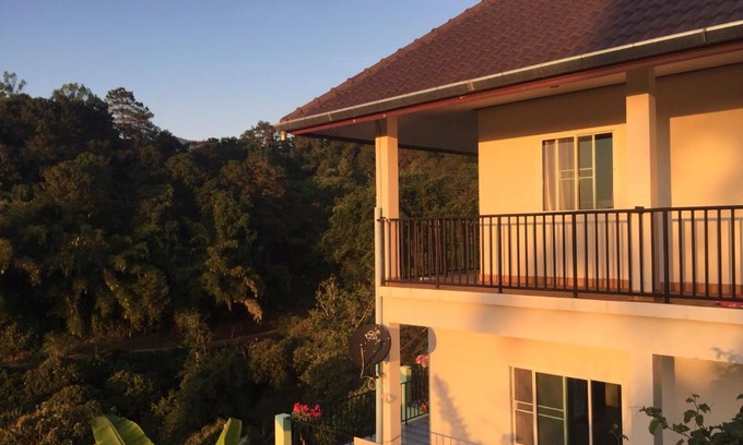 Mae Fa Luang Haus | DoiTung Homestay ดอยตุงโฮมสเตย์