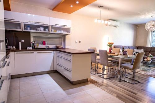 Piestany Haus | Dom so záhradou