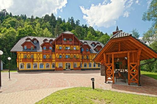 Cerveny Klastor Hotel | Dom zdravia - KÚPELE PIENINY