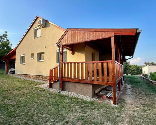 Balatonszepezd Haus | Domi ház - Panoráma Nyaraló