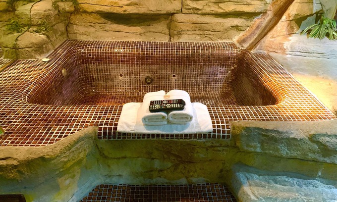 Dodgeville Hotel | Don Q Inn