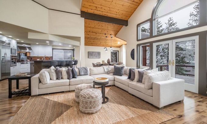 Truckee Kabine | Das Paradies wartet! Nur wenige Schritte vom See entfernt, 180-Grad-Blick!