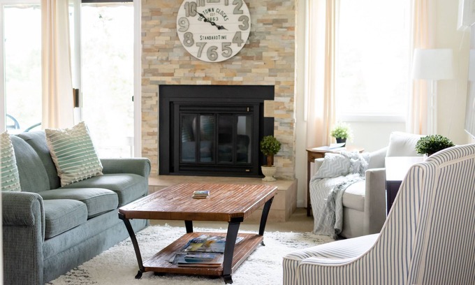 Acme Eigentumswohnung | Dates Open Aug 17th Thru Aug 21st. Book Now!