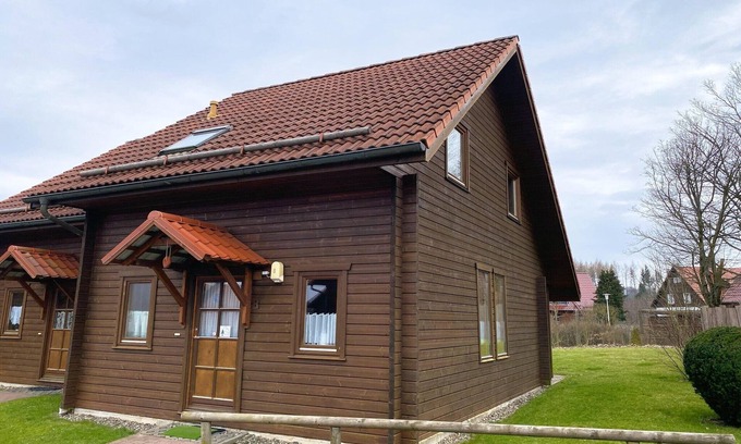 Rotacker Haus | Doppelhaushälfte in Hasselfelde