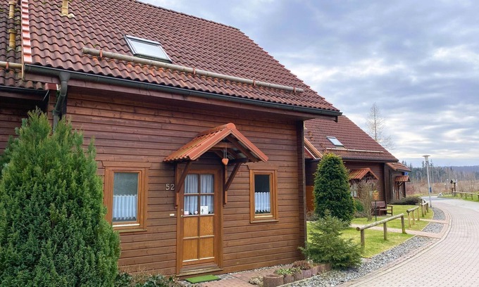 Rotacker Haus | Doppelhaushälfte in Hasselfelde