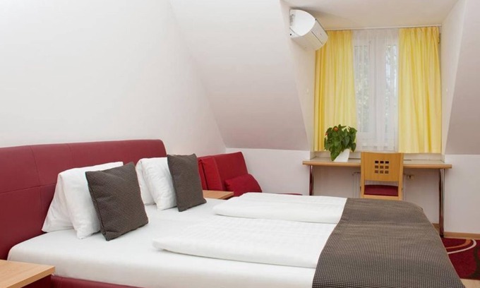 Rust Bed & Breakfast | Doppelzimmer mit Du/WC - Hotel am See Rust