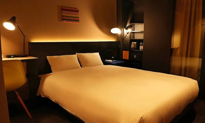 Higashikanda Wohnung | Double room at Nhotel HigashiKanda / Chiyoda-ku Tokyo