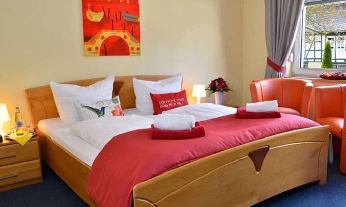 Morz Haus | Doppelzimmer Dusche/WC, Balkon - Hotel Zum Mühlental