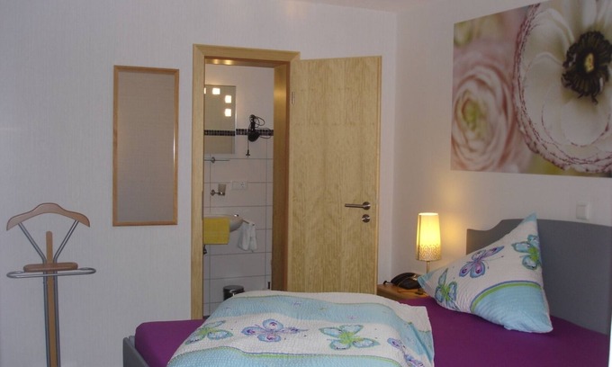 Medelon Wohnung | Doppelzimmer mit Dusche und WC, 1-3 Personen