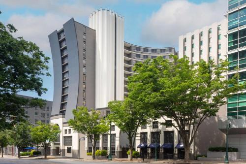 Downtown Hotel | DoubleTree by Hilton Silver Spring Washington DC North