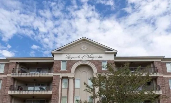 Auburn Wohnung | Downtown Auburn 2BR/2.5BA Condo across from campus