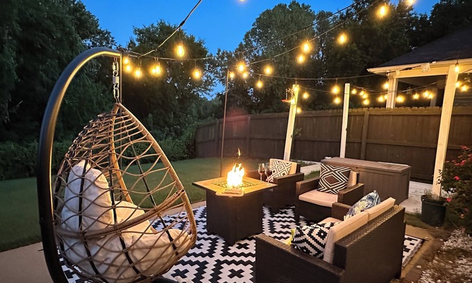 Memphis Haus | Downtown ~ Backyard ~ Near St Jude ~ Fire Pit