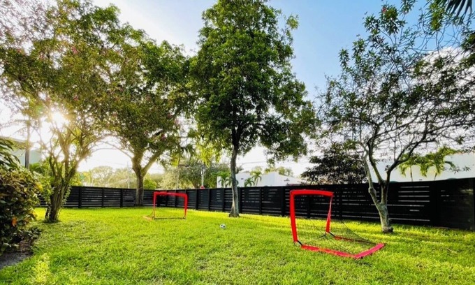 Sailboat Bend Haus | Downtown-Bars-Beach-Ft.Lauderdale