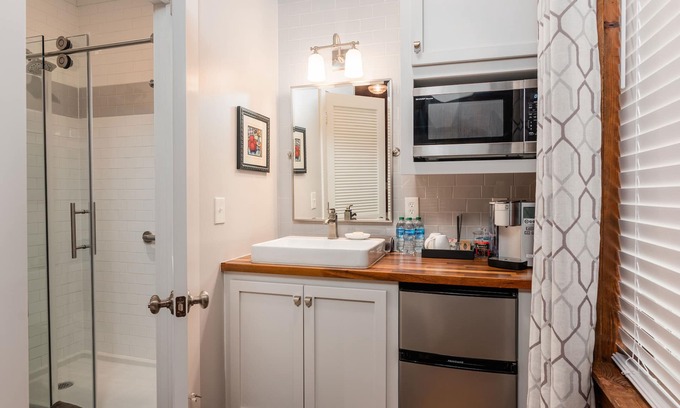 Starkville Wohnung | Downtown Game Day Studio