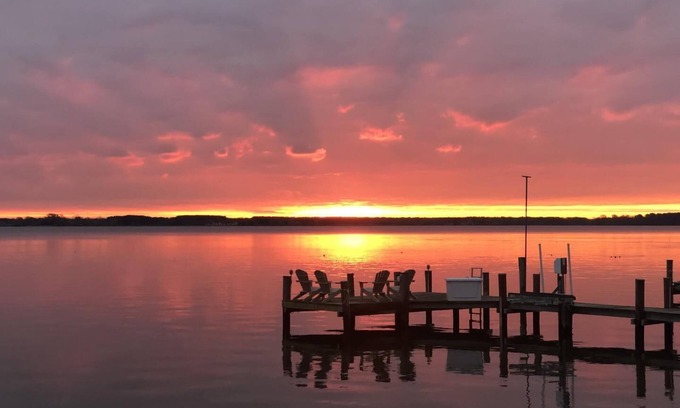 St. Michaels Haus | Downtown St. Michaels | Bikes | Kayaks | Private Pier