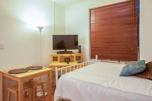 Theatre District Wohnung | Downtown Studio Apt, Near Grocery And Hospitals