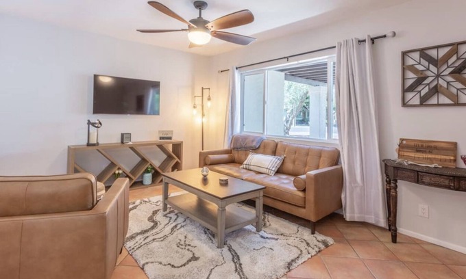 Tempe Eigentumswohnung | Downtown Tempe Maple-Ash patio home only steps to ASU in Tempe